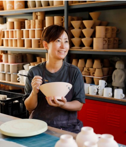 Ateliersey Story  no 1, Between the Clay and the Hand, ceramist Kyungran Yeo