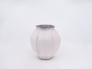 Angled Vase _ Kyutea Kim