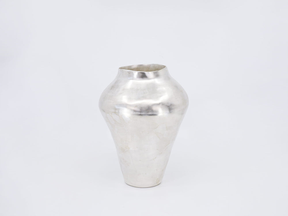 Silver Petit Moon Jar Vase _ Heami Lee